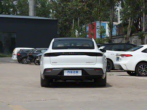 2025�� 60km EM-i ������