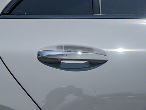 2025�� CLA 260 4MATIC ��ذ�