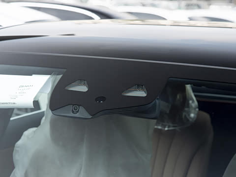 2026�� E 300 L ������