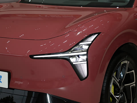 2026�� ���� 525 Max