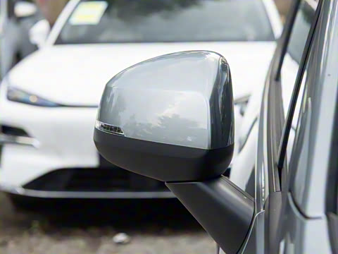 2025�� Plus 610 ������