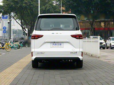 2026�� 2.0L ������ 7�� CNG