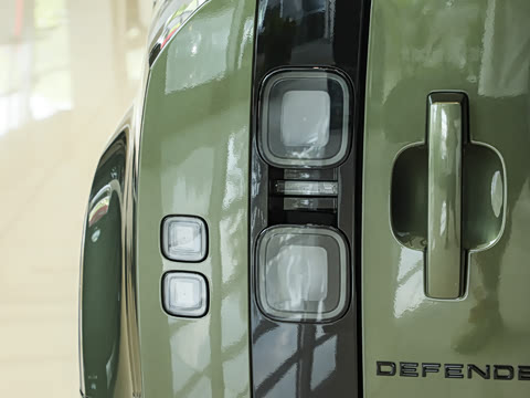 2026�� 110 3.0T X-Dynamic SE