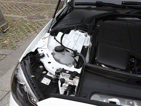 2026�� C 260 L �˶��ر��