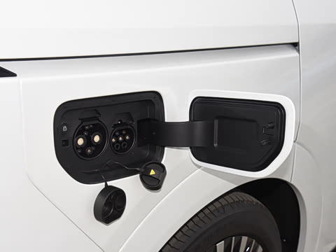 2026�� ���� 750 Ultra