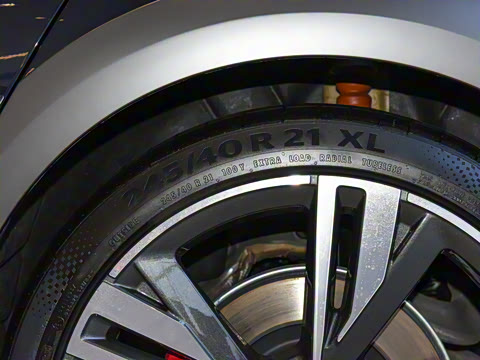 2025�� allroad quattro 55 TFSI ��̽�ռ�