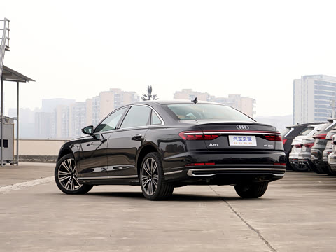 2026�� A8L 45 TFSI quattro ������