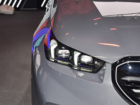 2025�� M5