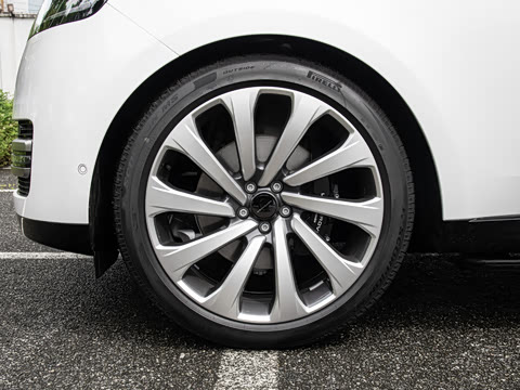 2026�� 3.0 L6 400PS HSE�����