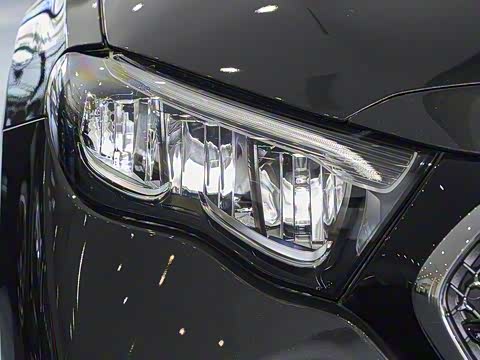 2025�� �Ŀ� E 300 L ʱ���˶���