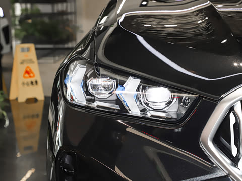 2026�� xDrive40i M�˶���װ