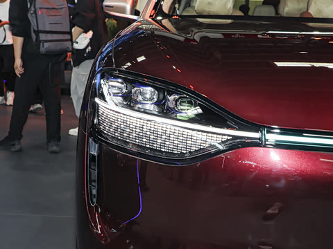 2025�� ���� Ultra�� 100kWh 6���棨896�߼����״
