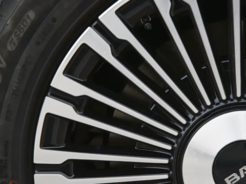 2026�� ���̰� 230�콢�� 7��