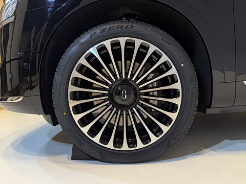 2025�� ���� Ultra�� 52kWh 6���棨896�߼����״