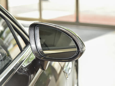 2024�� V8 Edition 8