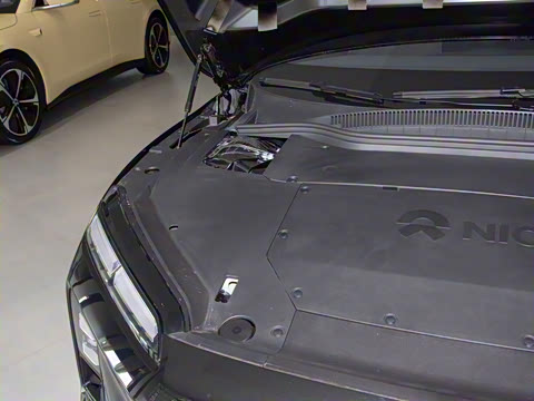 2025�� �ھ������ 75kWh Touring