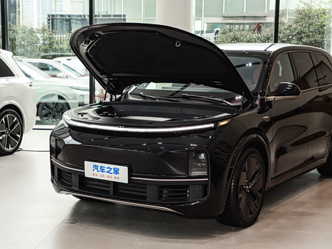 2025�� Pro ���ܻ��°�