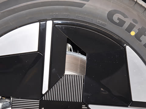 2026�� ���� 615 Max �콢��