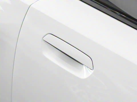 2025�� 225i M�˶���ҹ��װ