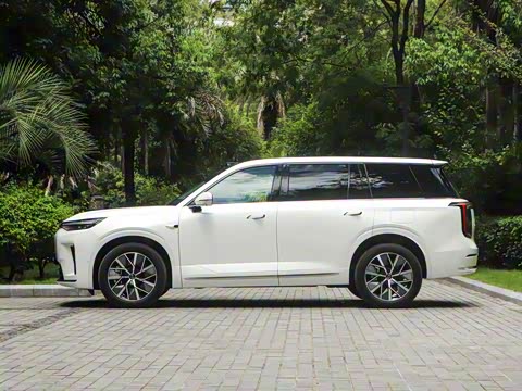 2025�� Ǭ�� UItra 6��