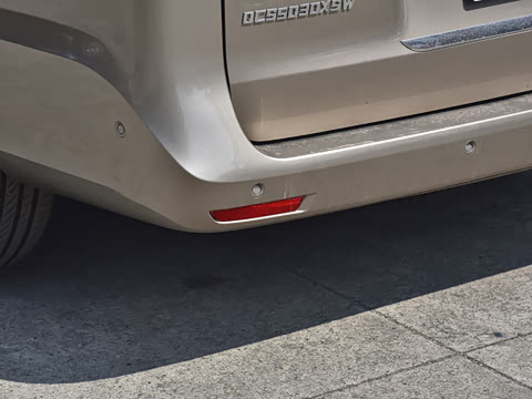 2023�� ��ʨϵ�� 2.0T �� 7��