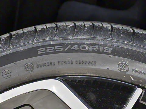 2025�� �Ŀ�� 300TSI R-Line