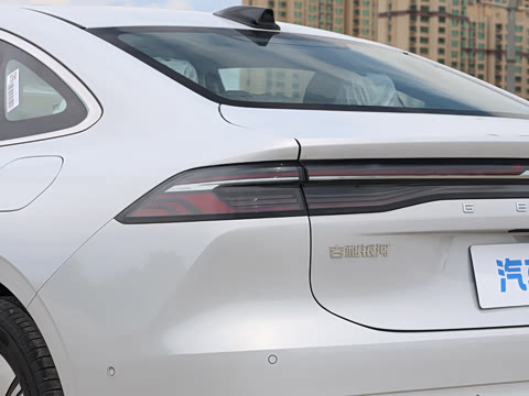 2026�� EM-i 235km ̽��+��
