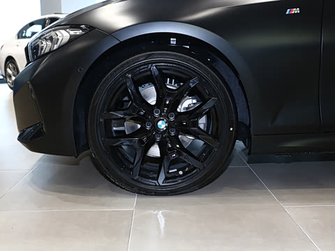 2026�� 330Li �����