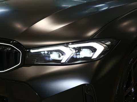 2026�� 330Li �����