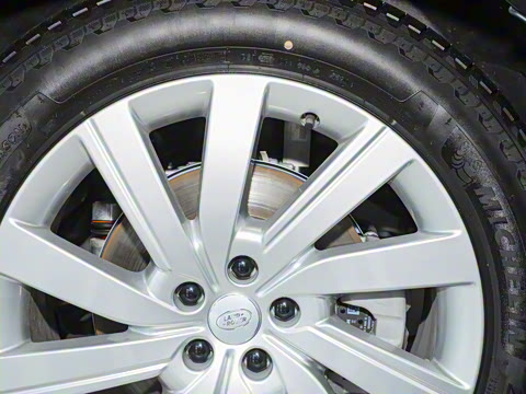 2025�� 3.0 L6 360PS ʢ����