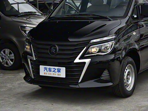 2025�� M5 1.6L ��׼��7��CNG