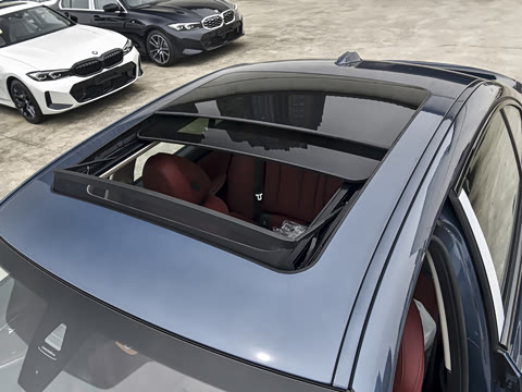 2026�� 330Li M�˶���ҹ��װ