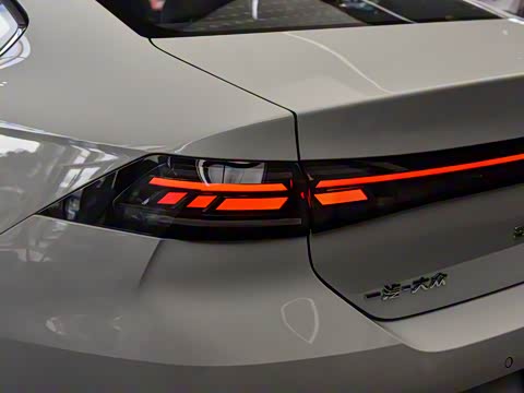 2026�� L 300TSI DSG ��Ӣ��