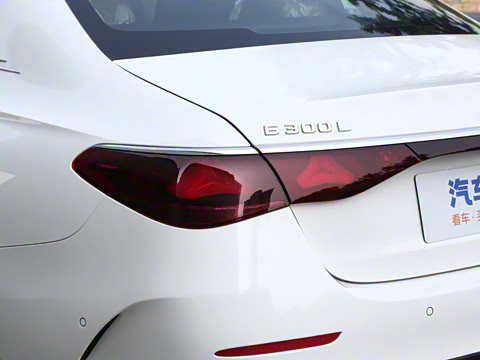 2025�� �Ŀ� E 300 L ʱ���˶���