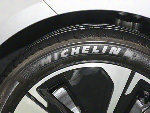 2025�� 100kWh Touring