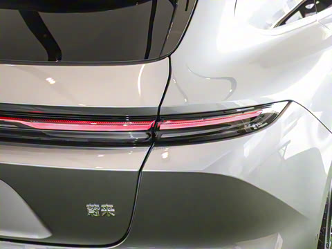 2025�� 100kWh Touring