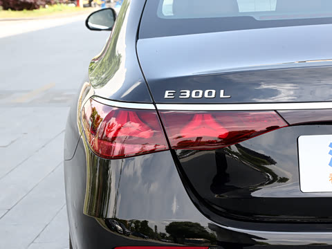 2026�� �Ŀ� E 300 L �����