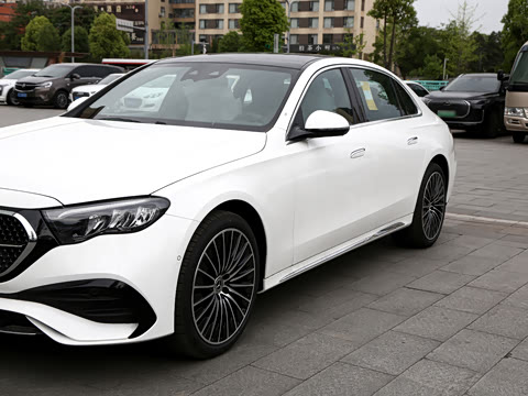 2026�� �Ŀ�� E 300 L ʱ���˶���