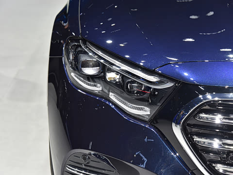 2026�� E 300 L �����