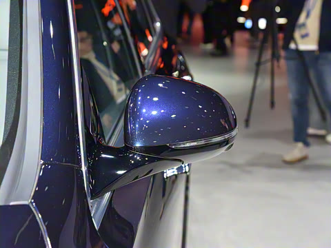 2026�� E 300 L �����