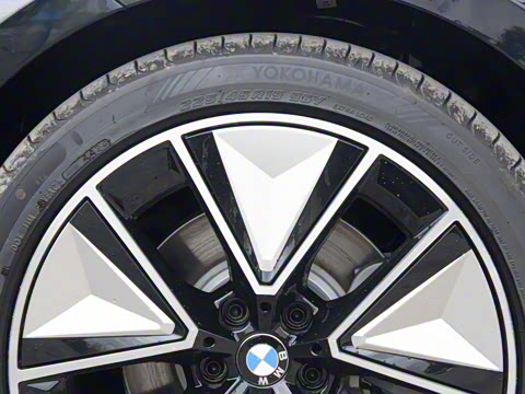 2026�� eDrive 40 L ��ҹ�˶���װ