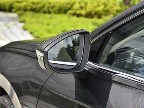 2026�� L 300TSI DSG ������