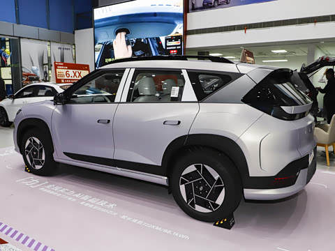 2025�� ����SMART�� 64.2kWh