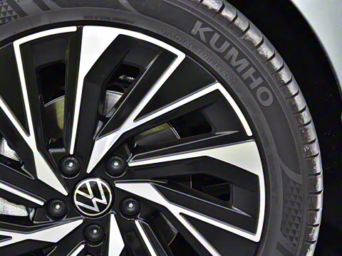 2026�� L 300TSI DSG ������