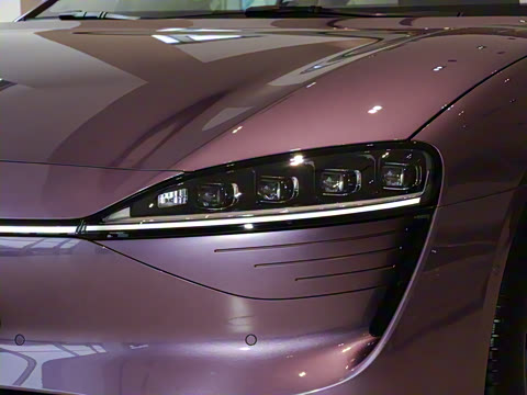 2025�� 703km Ultra�˶���