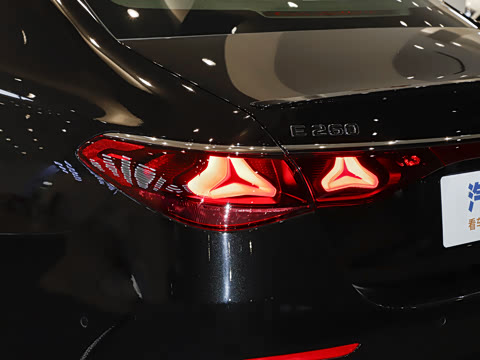 2026�� E 260 �˶���