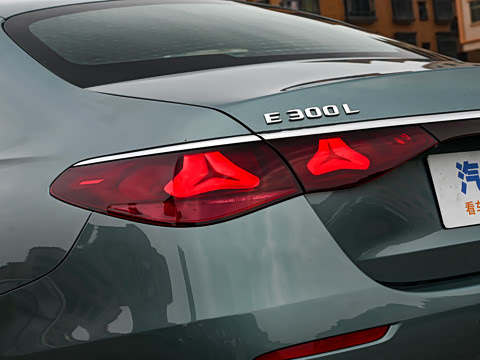 2026�� E 300 L ������