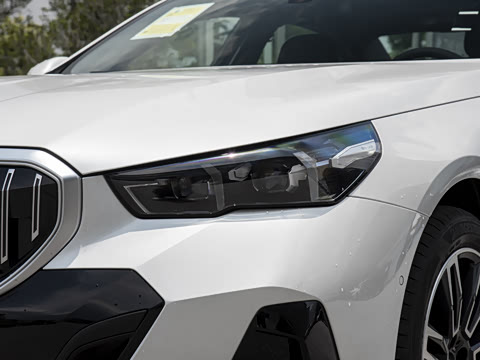 2026�� 525i M�˶���װ