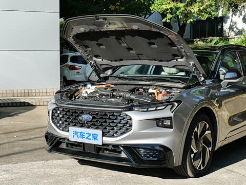 2026�� 2.0T EcoBoost  E �춯  �˶��� ST-Line