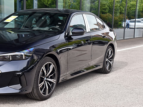 2026�� 530i ������ M�˶���װ